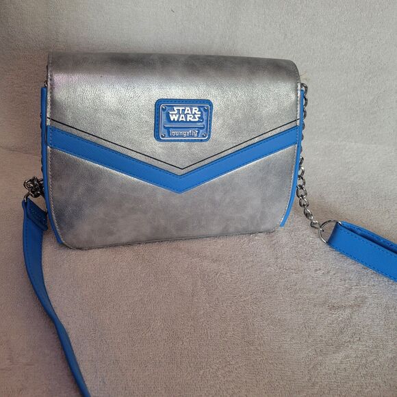 Loungefly Star Wars Cross Body Bag Purse Jango Fett Chain Strap Silver Blue NWT - Picture 4 of 9